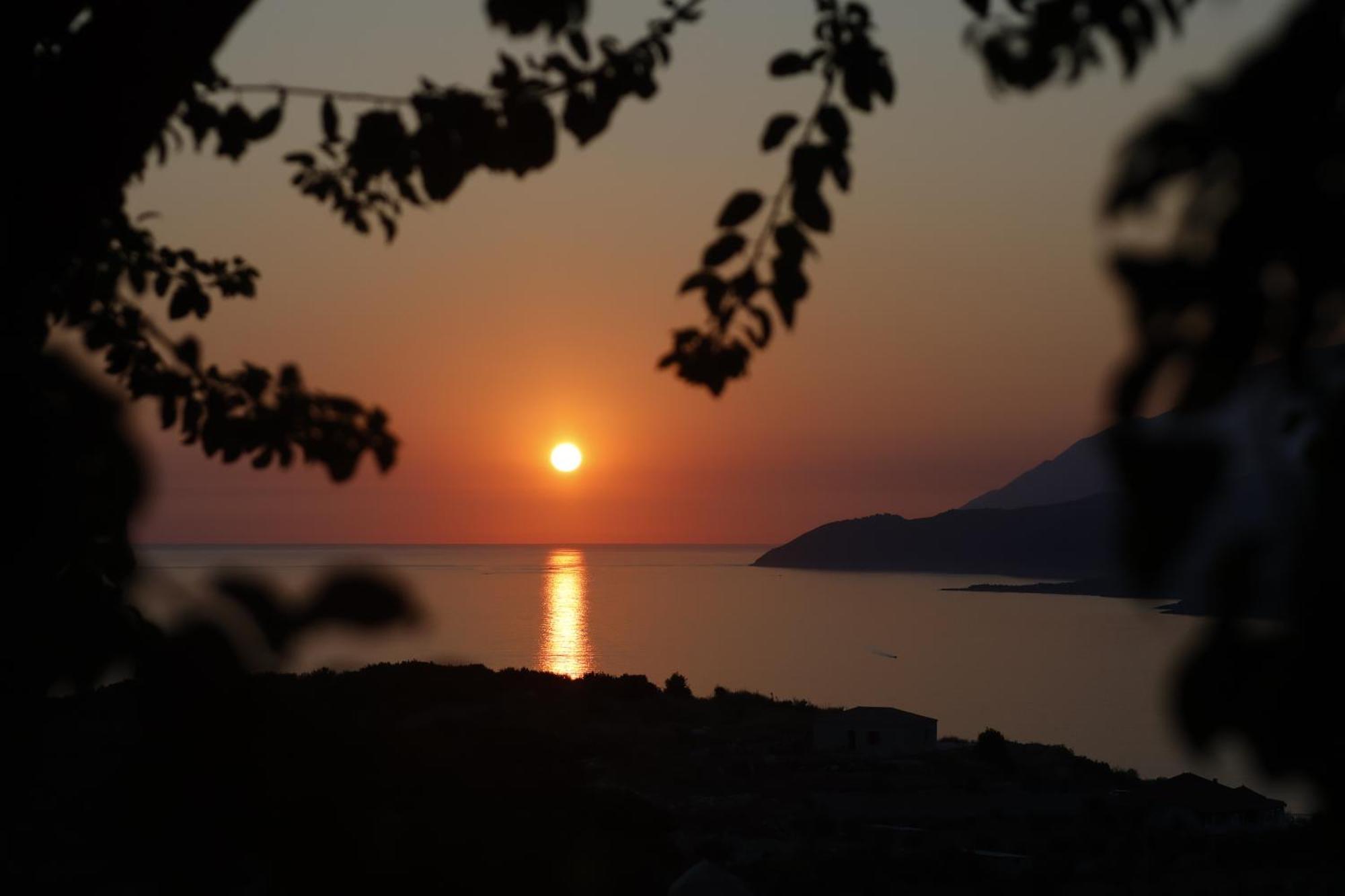 Sunset Serenity Himara Kültér fotó