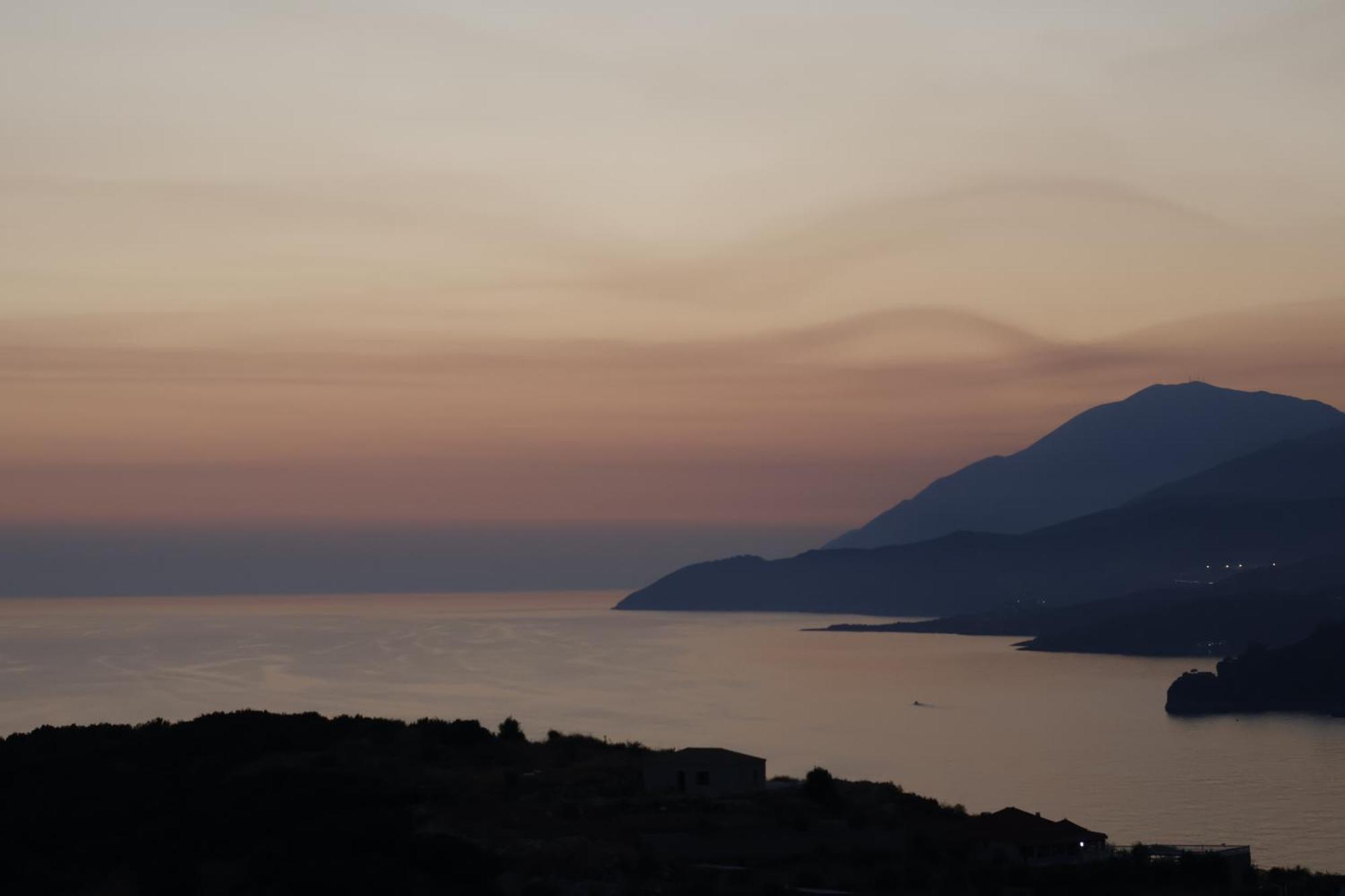 Sunset Serenity Himara Kültér fotó