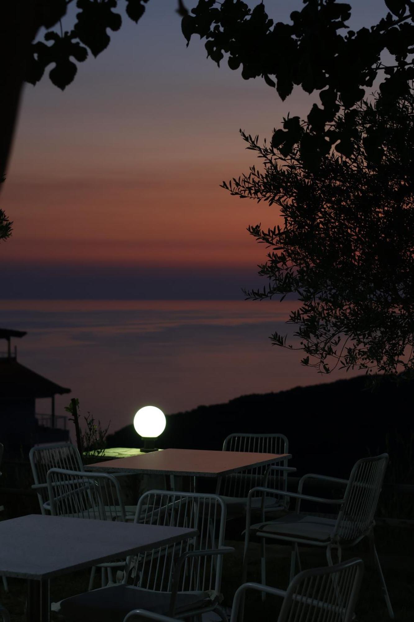 Sunset Serenity Himara Kültér fotó